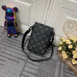 Túi hộp Mini đeo chéo Louis Vuitton nắp cài Nam Châm họa tiết vân hoa monogram Like Auth on web fullbox bill thẻ