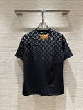 Áo phông T-shirt Louis Vuitton họa tiết monogram vai Like Auth on web