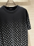 Áo phông T-shirt Louis Vuitton họa tiết monogram bụng Like Auth on web
