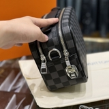 Túi đeo chéo Clutch Louis Vuitton 2 khóa kẻ sọc caro Like Auth on web fullbox bill thẻ