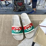 Dép lê lê quai ngang Gucci logo GC quai nổi sọc màu cao su non Like Authentic 1-1 on web