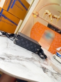 Túi đeo chéo Louis Vuitton hộp cốp vân hoa monogram Đen viền đinh hạt cườm Like Auth on web fullbox bill thẻ