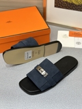 Dép sandal Hermes Gabriel Sandal Đế gỗ quai Xanh Than da lộn phối móc khóa Bạc Like Auth on web fullbox bill thẻ