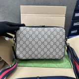 Túi đeo chéo Clutch Gucci GG Supreme họa tiết monogram tag da size 23x15x4cm Like Auth on web fullbox bill thẻ