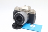 Máy ảnh Fujifilm X-T200 kèm lens kit 15-45mm( Vàng Champange)