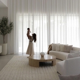 Cloud Dancer – Vũ điệu của những khoảng thở: Khi sắc trắng định hình tương lai nội thất 2026