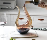 Decanter màu hổ phách , mẫu mới.
