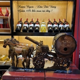 Kệ rượu Mã đáo Thành Công