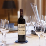 Rượu vang Pháp Chateau D'Acrcins Haut-Medoc .