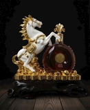 Rượu phong thủy Ngựa Tết 2026