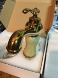 VÒI LAVABO ĐÁ VÀNG CỔ ĐIỂN