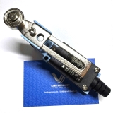 Công tắc hành trình ME8108 / YHKJ bánh xe kim loại - b7h16