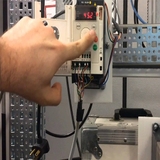 Biến tần Schneider AVT12