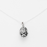 P LOCKET EGG HEART PATTERN