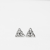E STUD TRIANGLE KNITTING PATTERN