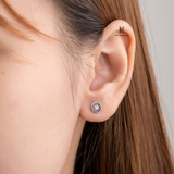 E STUD OXIDIZE FLOWER GEM