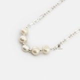 N BIG CHAIN AND 5 PEARL