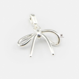 P LOCK BIG WIRE ART BOW