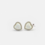 E STUD BIG HEART DOT LINE FIRE STONE