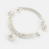 B BABY EXTENDABLE CHIMING PATTERN BALL AND BIG CURVE CHARM