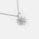 N FLOWER LEAF GEM
