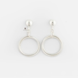E STUD DOUBLE CIRCLE TWIST AND WHITE