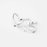E STUD TWISTED WIRE HEART