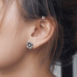 E STUD BIG DAISY FLOWER OXIDIZE