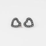 E STUD SMALL HEART TINY BLACK GEM