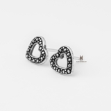 E STUD SMALL HEART TINY BLACK GEM