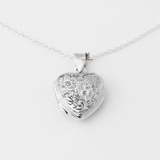 P LOCKET HEART FLOWER PATTERN