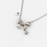 N BIG TIE BOW DROP STAR SLEEK