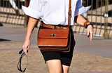 7 cách cầm túi theo kiểu fashionista