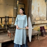 ÁO DÀI VÂN TỬ LỤA CỔ TRÒN ĐÍNH NÚT BƯỚM ZAREEN ADI10