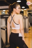 Bra dây màu, đan chéo lưng