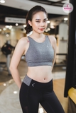 Bra dây màu, đan chéo lưng