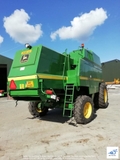 Máy thu hoạch ngô hạt John Deere 2256