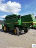 Máy thu hoạch ngô hạt John Deere 2256