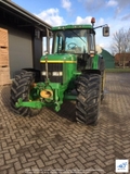 John Deere 6810