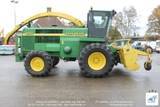 Máy băm ngô tự hành John Deere 6950