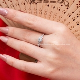 Nhẫn bạc Việt Nam xi vàng trắng 18k đính kim cương Moissanite ổ đá sáu chấu cạnh đá mini