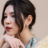 Khuyên tai bạc Việt Nam tròn đá thanh dọc