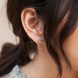 Khuyên tai bạc Việt Nam tròn rỗng ôm lá