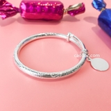 Lắc trẻ em bạc Việt Nam hoa văn tag tròn khắc tên