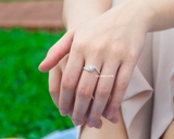 Nhẫn bạc Việt Nam ổ đá viền đá hở cạnh xoắn hở