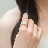 Nhẫn bạc Việt Nam ổ đá bốn chấu viền đá nhọn