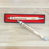 Bút gỗ khắc theo yêu cầu - Quà tặng văn phòng
