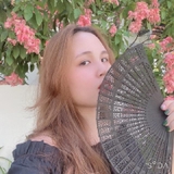 Quạt chụp hình cổ trang cute thanh gỗ họa tiết đẹp nhiều màu chọn lựa rẻ bất ngờ