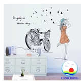 Decal dán tường xe đạp và cô gái lãng mạn