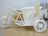 Giỏ hoa xe đạp trang trí 22cm bánh xe di chuyển linh động đa sắc màu
